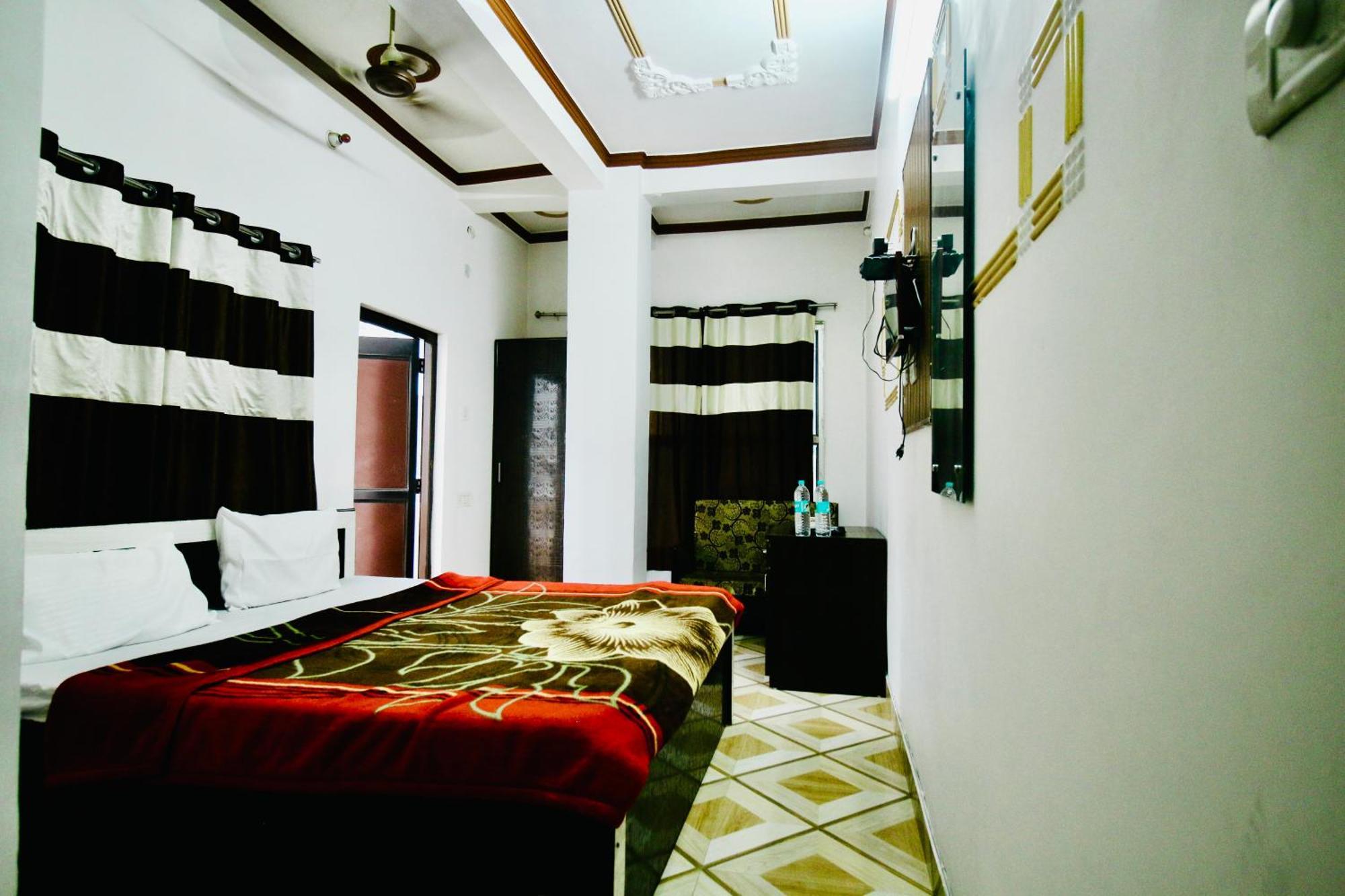 Sattva Cafe And Motel Rishīkesh Exterior foto